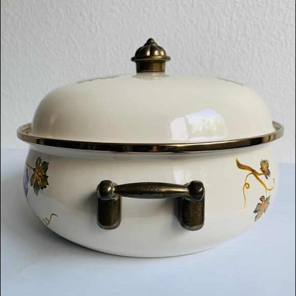 Vintage Villa Grande Porcelain Enamel Covered Pot - Picture 6 of 13